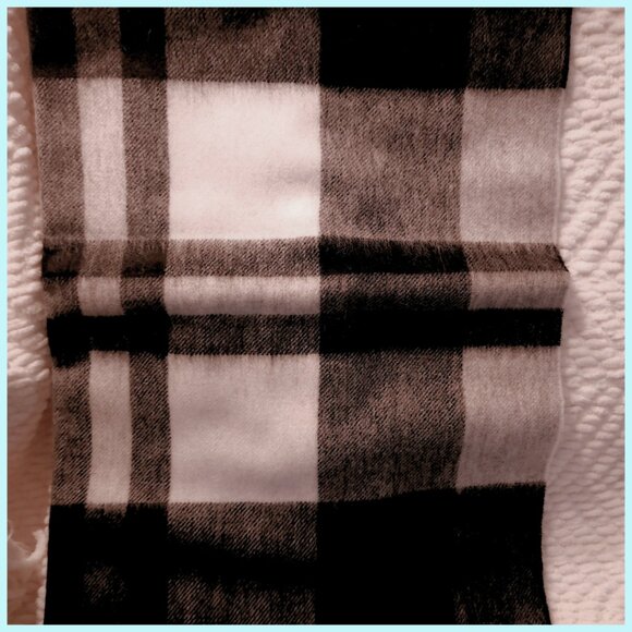 STOLE CASHMERE & LAMBSWOOL SCOTTISH IMPORT NWT - Picture 5 of 6